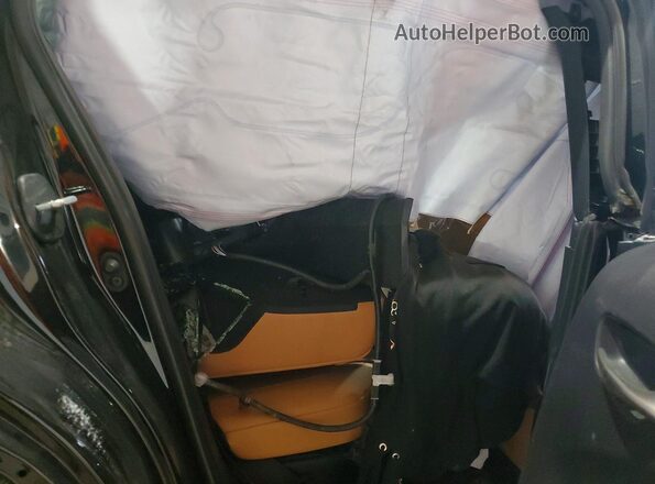 JTHP9JBH9R2078452 2024 LEXUS UX Черный Вид задних сидений