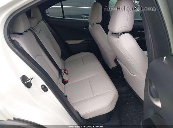 JTHP9JBHXM2040303 2021 LEXUS UX 250H White VIN կոդի պիտակի տեսք