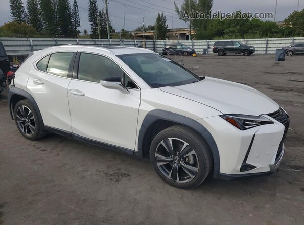 JTHX3JBH8M2040396 2021 LEXUS UX White Front right