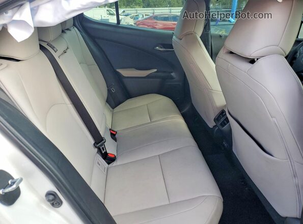 JTHX6JBH6P2148432 2023 LEXUS UX Белый Вид задних сидений