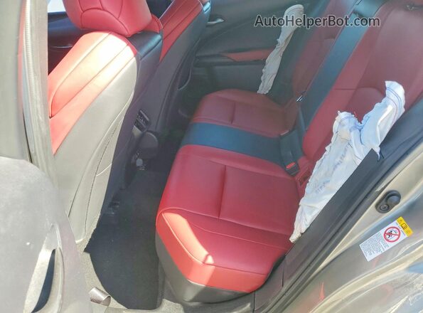 JTHY3JBH3K2018601 2019 LEXUS UX Silver 