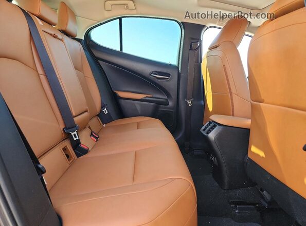 JTHY3JBH4K2003931 2019 LEXUS UX Silver 
