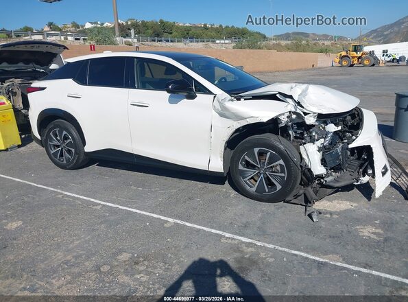 JTJAAAAB8PA019596 2023 LEXUS RZ 450E White 360 interior view