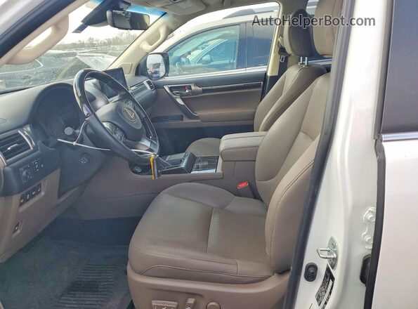 JTJAM7BX2P5371439 2023 LEXUS GX White Front interior view
