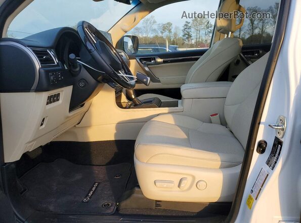 JTJAM7BX3P5361227 2023 LEXUS GX Белый Вид салона спереди