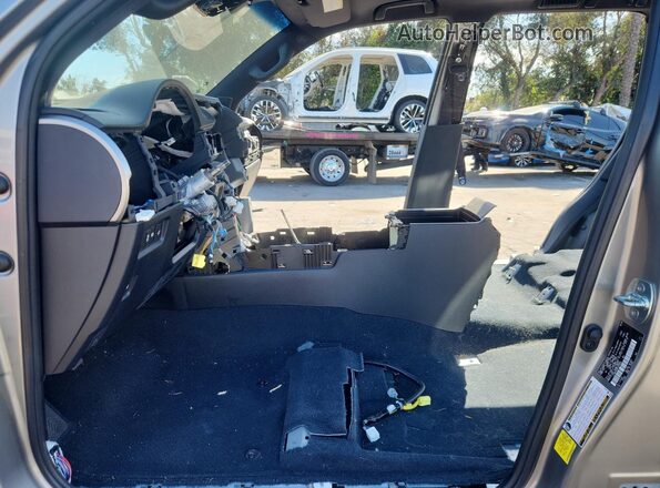 JTJAM7BX8P5364026 2023 LEXUS GX Silver 