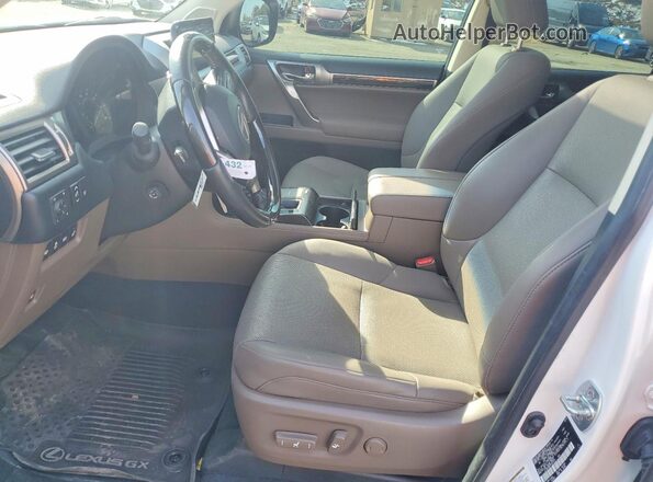 JTJAM7BX9P5363273 2023 LEXUS GX White Вид салону спереду