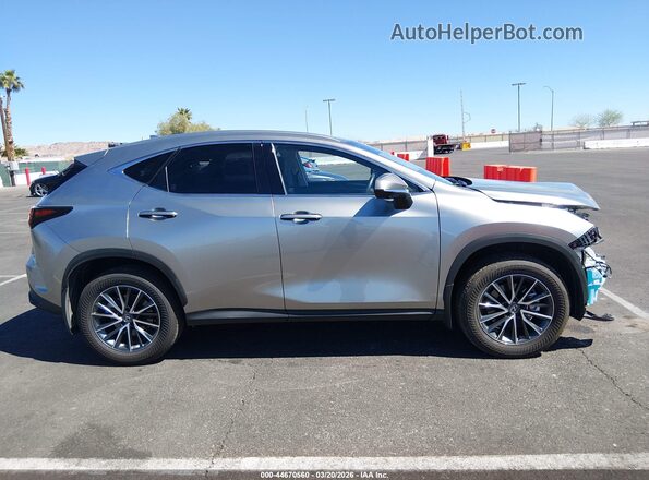 JTJGKCEZ4S5031885 2025 LEXUS NX 350H Silver Widok wnętrza z tyłu
