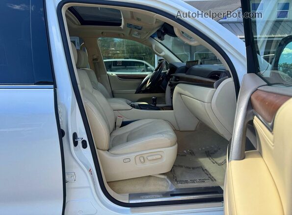 JTJHY7AX0G4198272 2016 LEXUS LX White Դիմացի տեսք