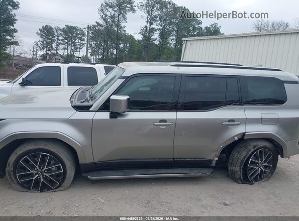 JTJTBCDX5S5048869 2025 LEXUS GX 550 Silver Widok wnętrza 360 stopni