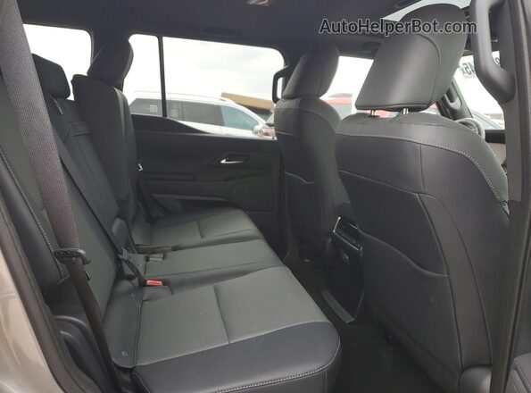 JTJTBCDX7R5015012 2024 LEXUS GX Silver Вид задньої частини салону