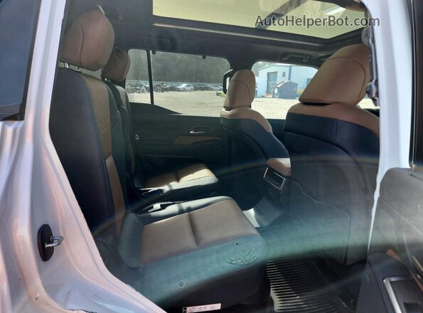 JTJVBCDX4R5018779 2024 LEXUS GX Белый Вид задней части салона