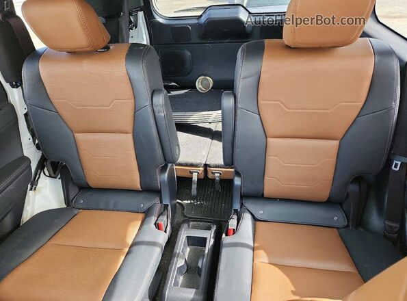 JTJVBCDX4R5018779 2024 LEXUS GX Белый Вид задних сидений