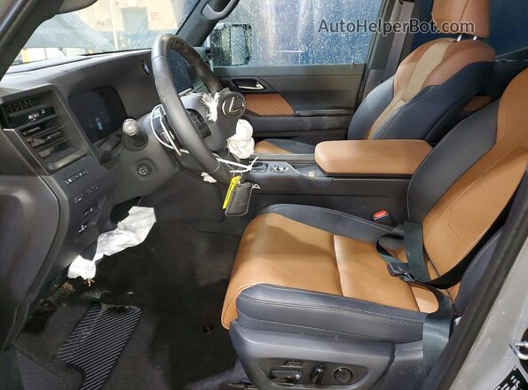 JTJVBCDX9S5065103 2025 LEXUS GX Серебряный Вид салона спереди