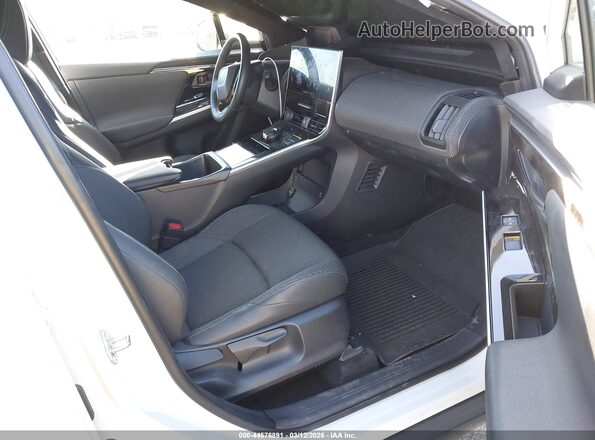 JTMAAAAA0RA040312 2024 TOYOTA LE Белый 