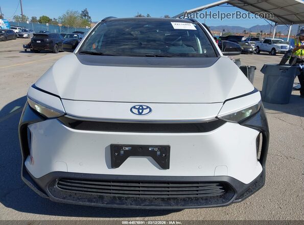 JTMAAAAA0RA040312 2024 TOYOTA LE Белый 