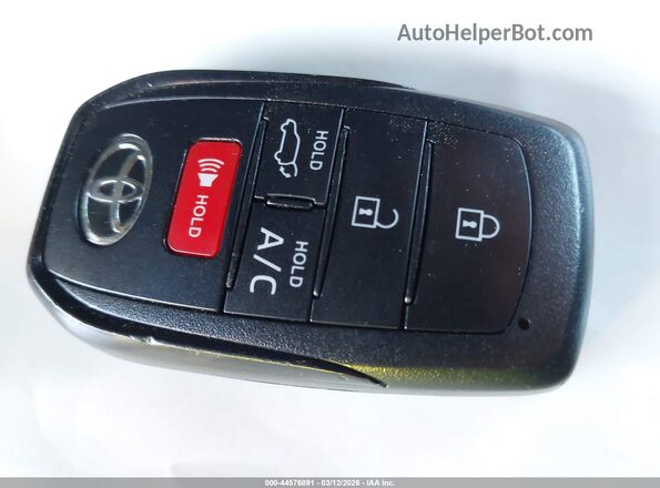 JTMAAAAA0RA040312 2024 TOYOTA LE Белый 