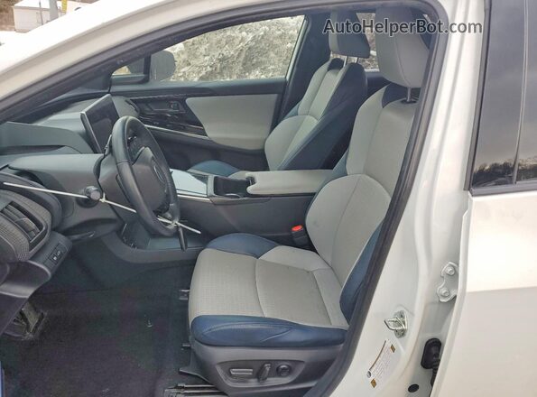 JTMABABA1PA022331 2023 SUBARU SOLTERRA White Vista interior delantera