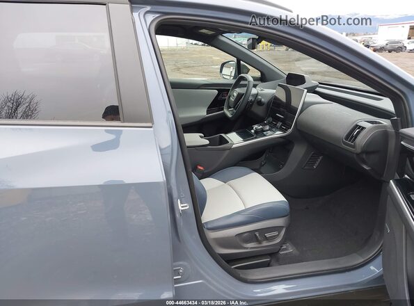 JTMABABA7RA061931 2024 SUBARU SOLTERRA Gray Widok wnętrza z przodu