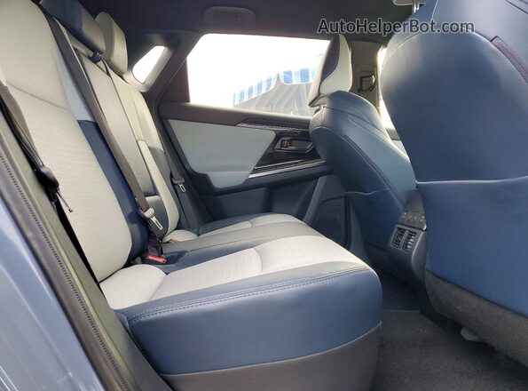 JTMABABA9PA026630 2023 SUBARU SOLTERRA Blue Widok tylnych siedzeń