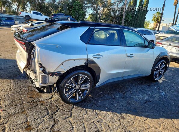 JTMABACA7RA063886 2024 TOYOTA LIMITED Silver Tył prawy