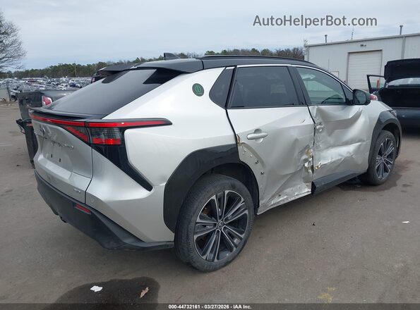 JTMABACA9PA018204 2023 TOYOTA LIMITED Silver Trasero derecho