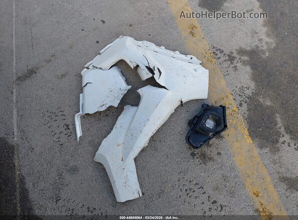 JTMB6RFV1SD581938 2025 TOYOTA LE White ხელსაწყოთა პანელის ხედი