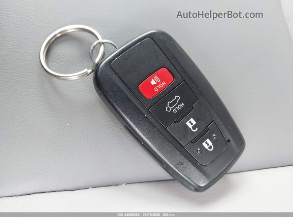 JTMB6RFV1SD581938 2025 TOYOTA LE White წინა პანელის ხედი