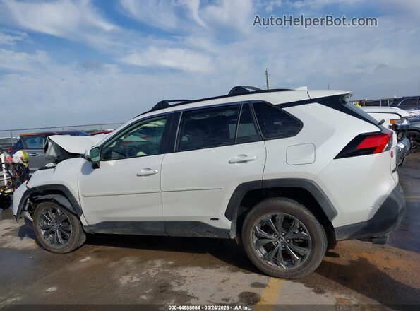 JTMB6RFV1SD581938 2025 TOYOTA LE White 