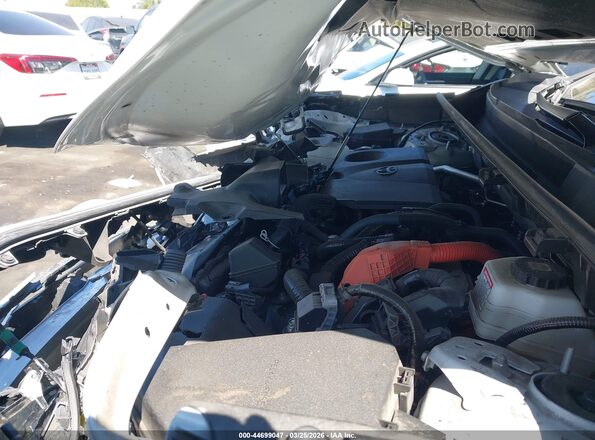 JTMB6RFV2RJ041204 2024 TOYOTA LE White Widok z tyłu