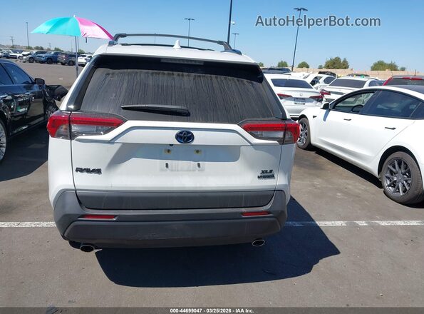 JTMB6RFV2RJ041204 2024 TOYOTA LE White 