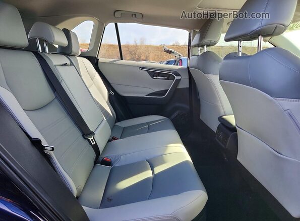 JTMB6RFV2SD153960 2025 TOYOTA LE Blue Vista interior trasera