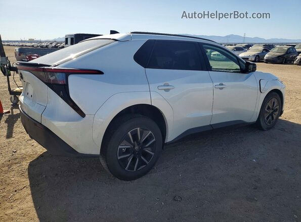 JTMBCAEB7TJ000284 2026 TOYOTA LE White Tył prawy