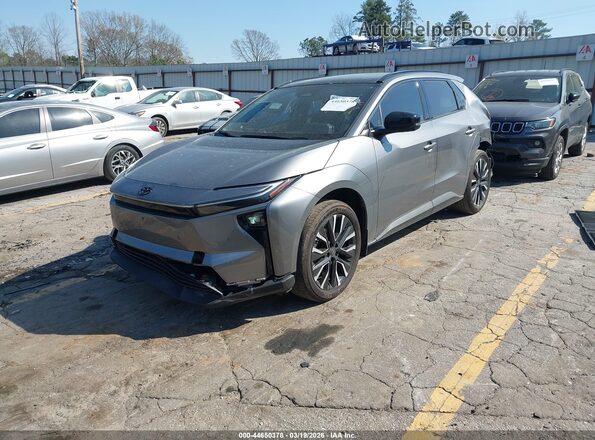 JTMBCAEBXTA002286 2026 TOYOTA LIMITED Gray Vista tres cuartos delantera izquierda