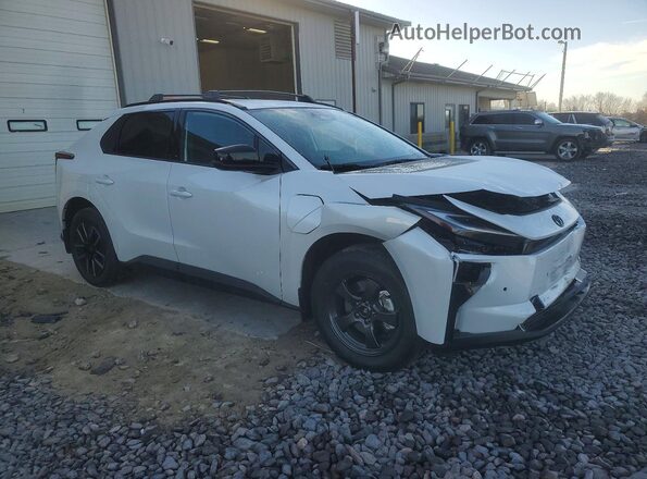JTMBDAFB8TA000998 2026 TOYOTA LE White Przód prawy