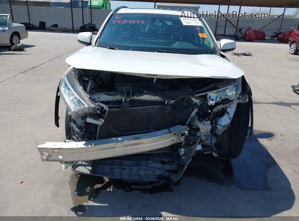 JTMC1RFV6KD022906 2019 TOYOTA LE White Դիմացի տեսք