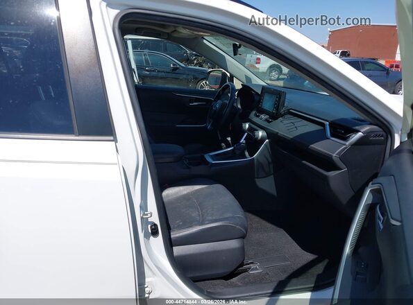 JTMC1RFV6KD022906 2019 TOYOTA LE White Սալոնի դիմացի տեսք