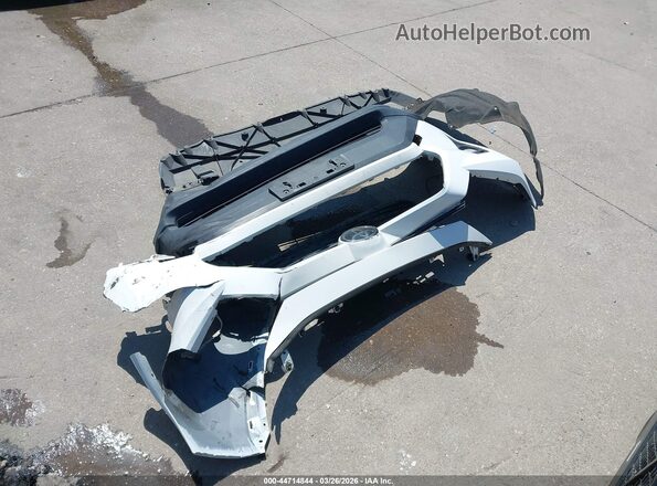 JTMC1RFV6KD022906 2019 TOYOTA LE White 