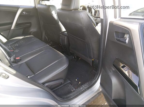 JTMDFREV5JJ204670 2018 TOYOTA LIMITED Silver Vista de la etiqueta del VIN