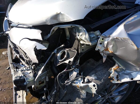 JTMDFREV5JJ204670 2018 TOYOTA LIMITED Silver Vista trasera