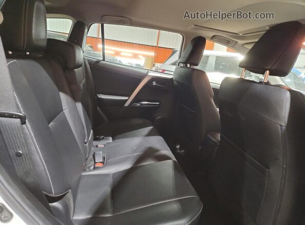 JTMDJREV7GD035709 2016 TOYOTA LIMITED White უკანა სალონის ხედი