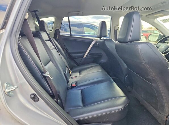 JTMDJREV9JD197073 2018 TOYOTA LIMITED Silver უკანა სავარძლების ხედი