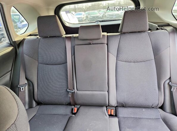 JTMF1RFV9KJ013275 2019 TOYOTA LE Silver Widok tylnych siedzeń