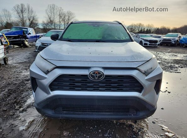 JTMF1RFV9KJ013275 2019 TOYOTA LE Silver Widok z przodu
