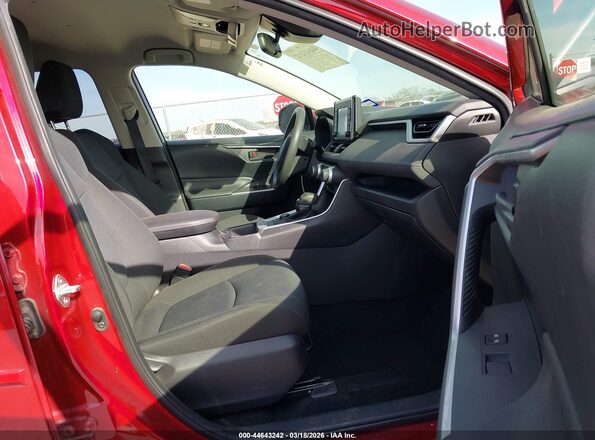 JTMMWRFV4KJ004556 2019 TOYOTA LE Red წინა სალონის ხედი
