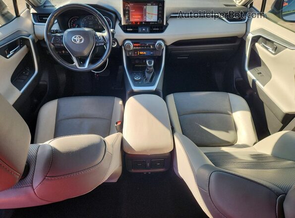 JTMN1RFV6MD079991 2021 TOYOTA LIMITED White Առջևի վահանակի տեսք