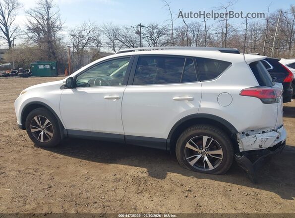 JTMRFREV4HJ117617 2017 TOYOTA LE White 