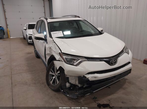 JTMRFREV5HJ118677 2017 TOYOTA LE White 
