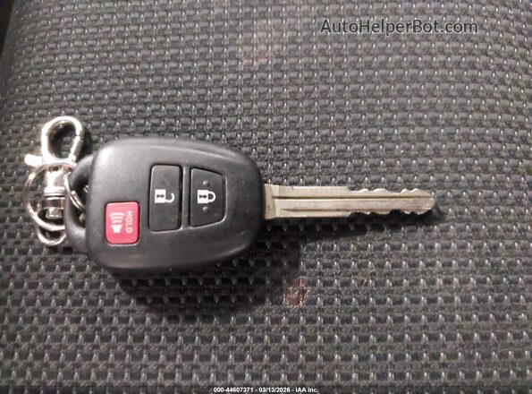 JTMRFREV5HJ118677 2017 TOYOTA LE White 