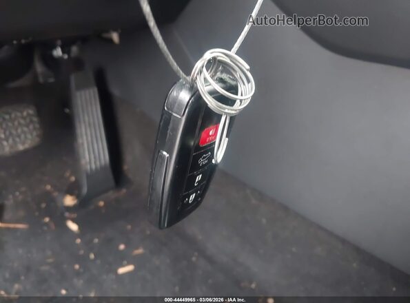 JTMRWRFV2LD064521 2020 TOYOTA LE Черный Вид панели приборов